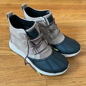 New! Sorel Out N About III boots